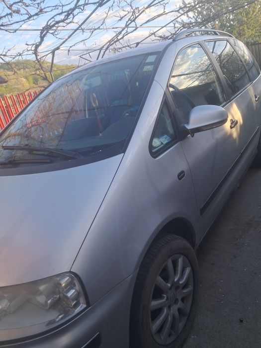 Vând sharan Volkswagen  7 locuri