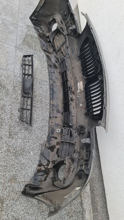 Spoiler bara fata grila BMW 5 f10 f11 facelift lci Luxury line