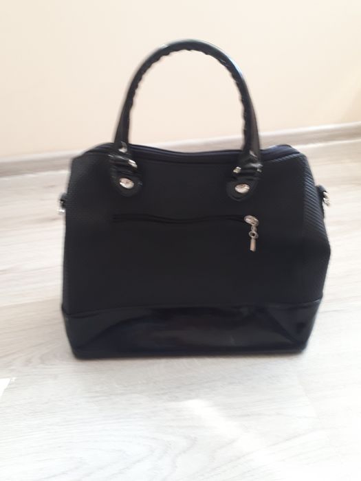 Дамска лечена чанта