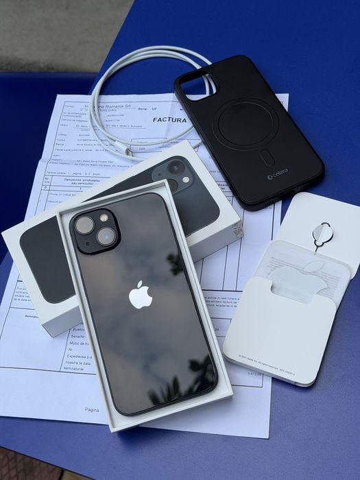 iPhone 13 Midnight 128GB Neverlocked - Full Box -Factura