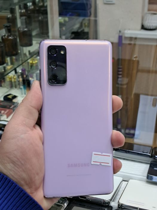 Samsung S20 fe xotirasi 6/128GB