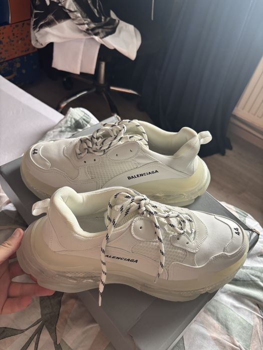balenciaga triple s