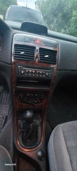 Автомабил Peugeot 307