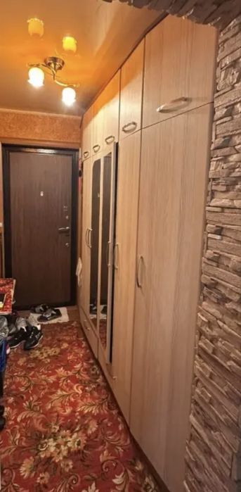 Продам шкаф в прихожую