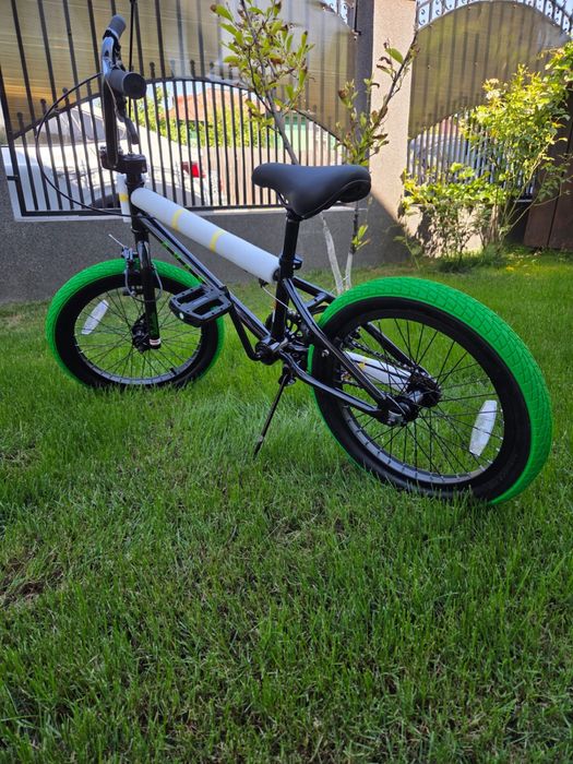 Vând Bicicleta Bmx Avasta
