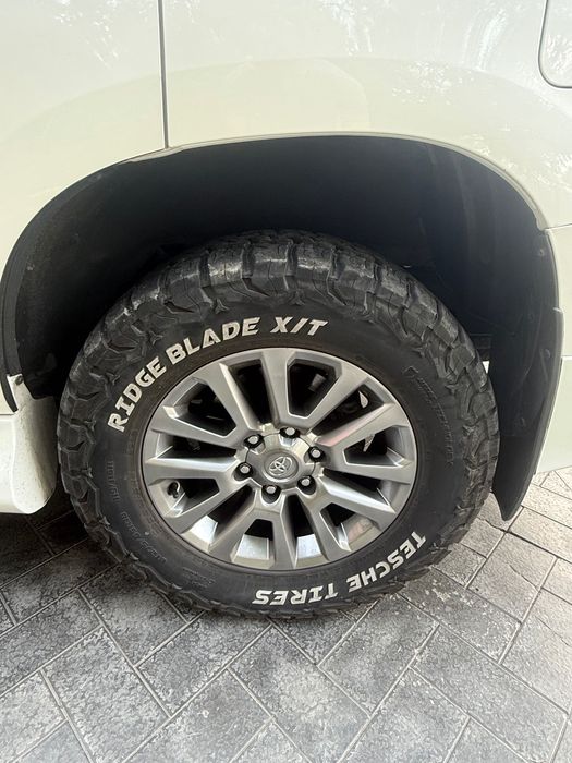 Land Cruiser Prada 150