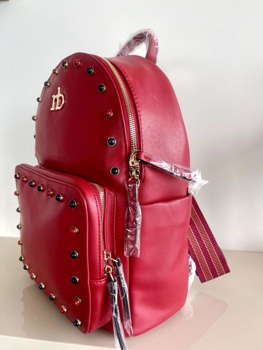 Roccobarocco дамска раница с капси в червено Нова - изкуствена кожа