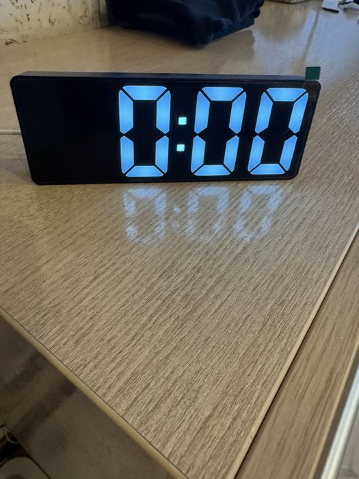 Продам будильник