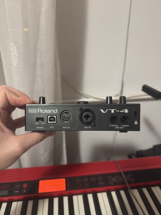 Interfață audio Roland VT-4