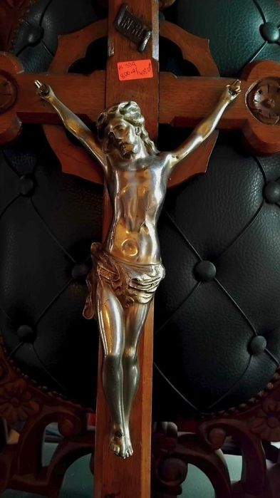 Масивно дървено разпятие