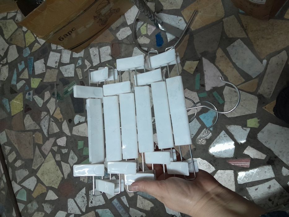 Вешалки ,прищепки