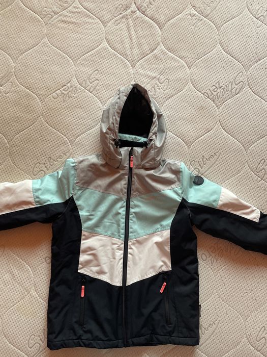 Яке за зимни спортове и ежедневие