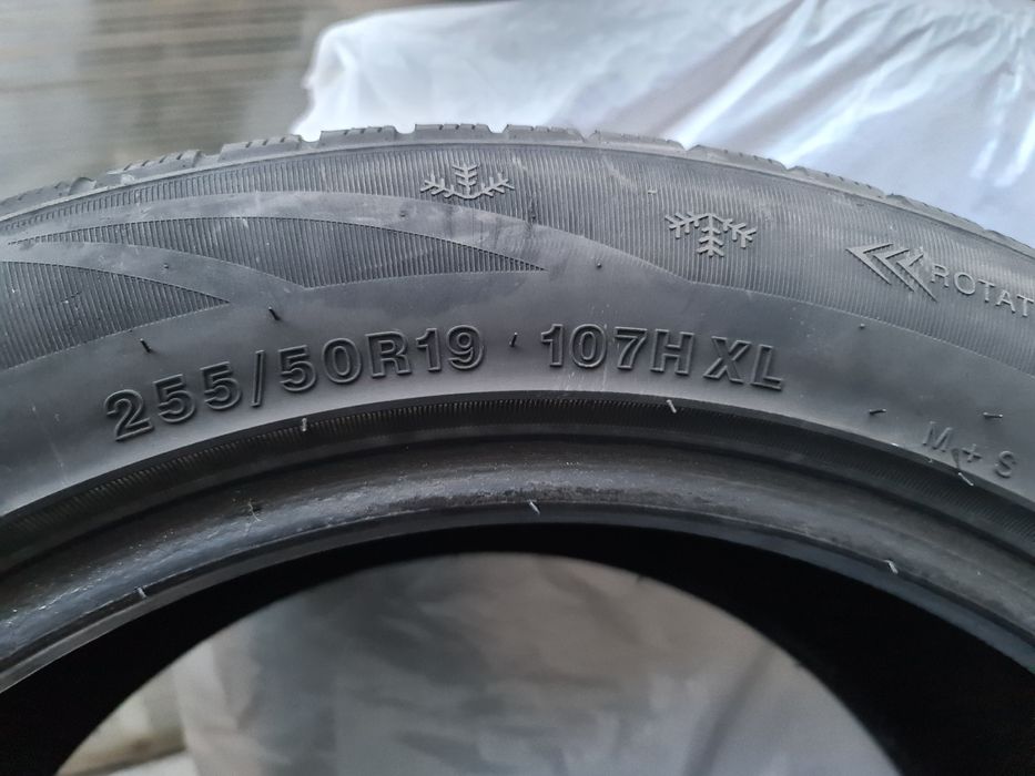 Vând anvelope sh de  iarnă 255/50/19