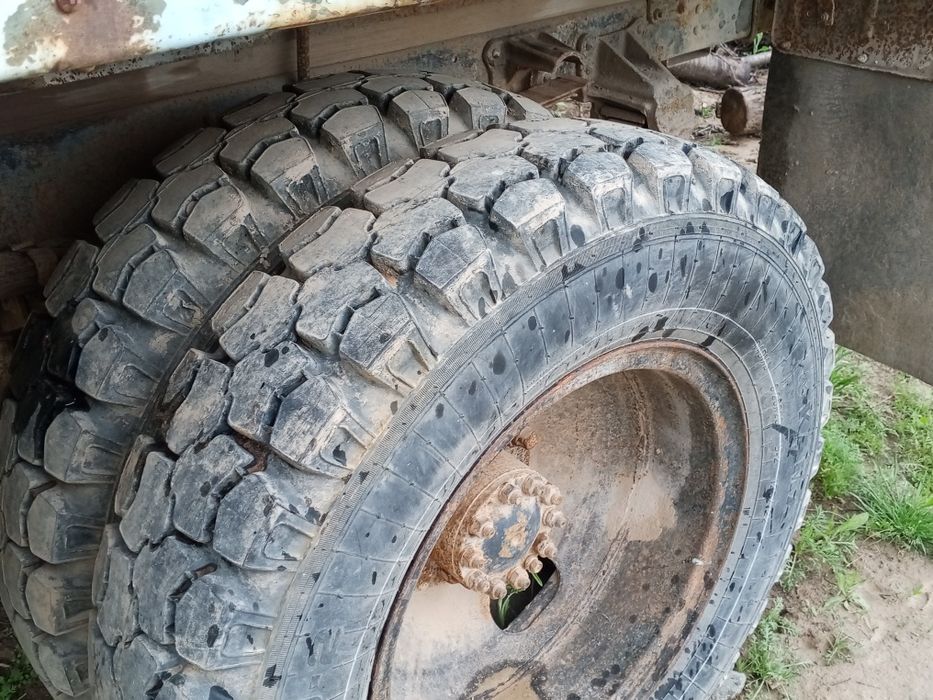 Gaz 53 sotiladi 6ta baloni yangi