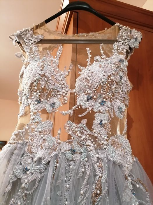 Дизайнерска рокля официална рокля на дизайнера Стоян Радичев