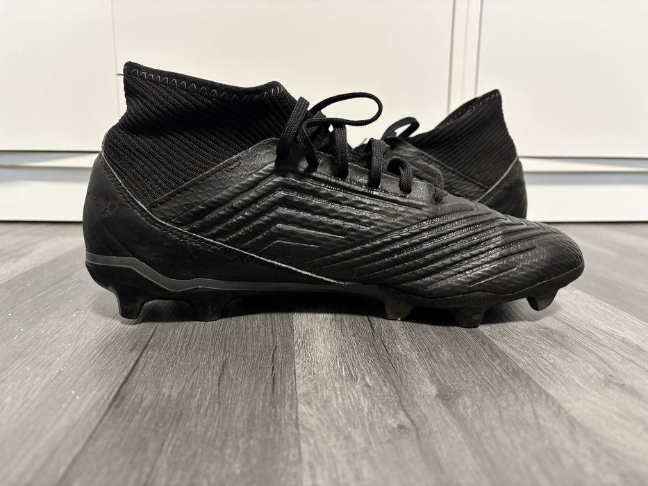 Ghete Fotbal ADIDAS PREDATOR FG - Negru Mat - Mărimea 42 2/3