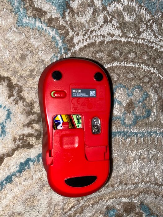 Мышь Logitech M220 Silent красный