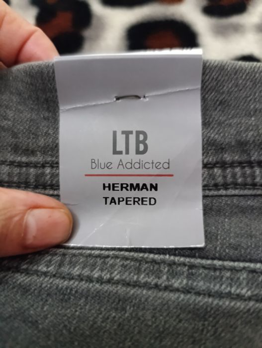 Продам джинсы мужские