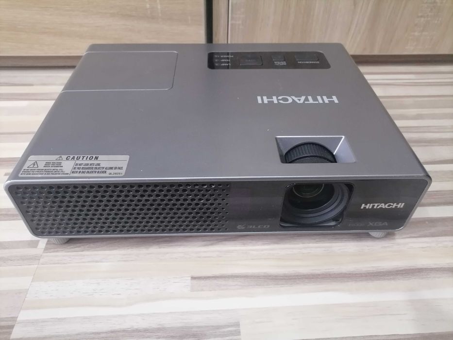 proiector hitachi ed x20