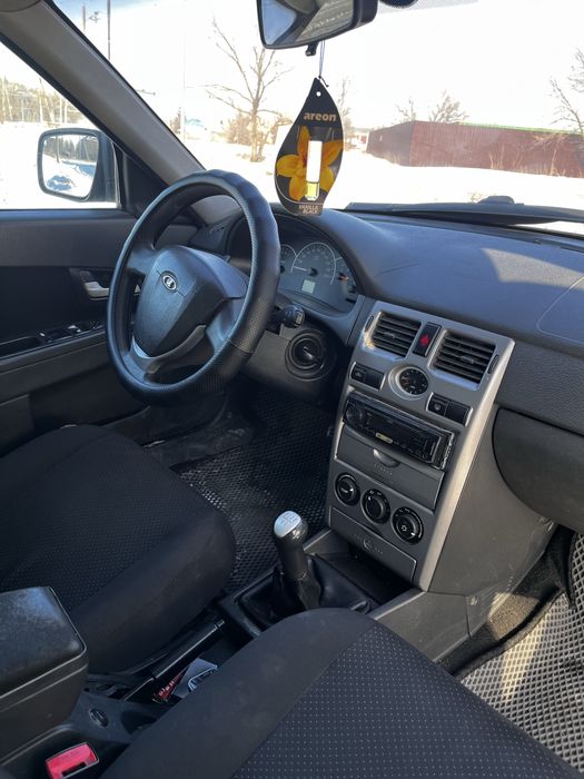 Продам приора 15