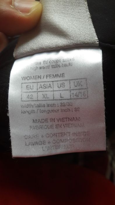 Pantaloni drumetii montane Jack Wolfskin