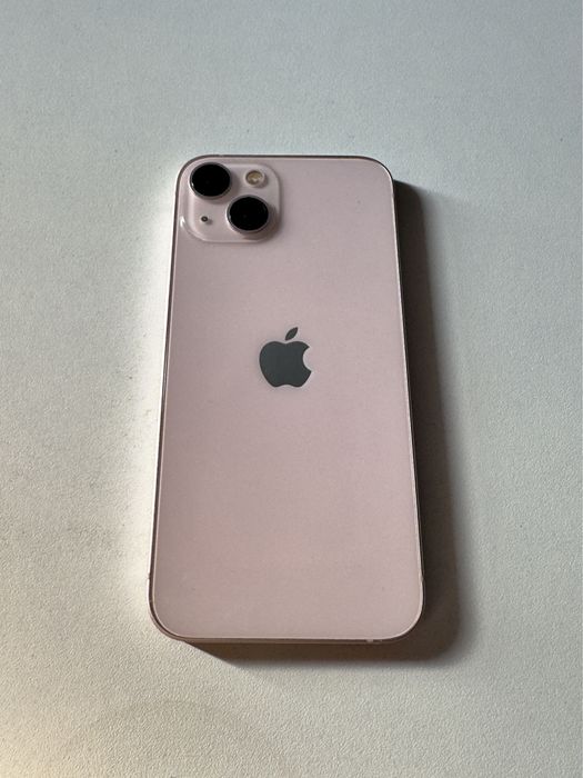 Iphone 13 розового цвета