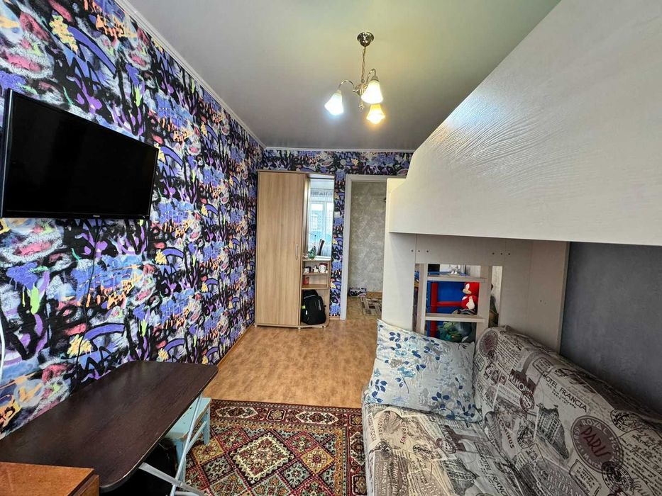 Продаём 4 комн. кв. - ул. Гапеева 7 (30 мкр.)