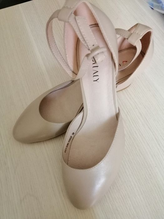 Продам туфли кожаные.