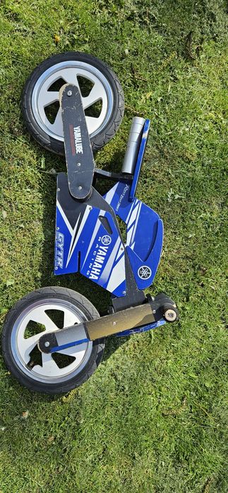 Bicicletă ediție limitată Yamaha Racing