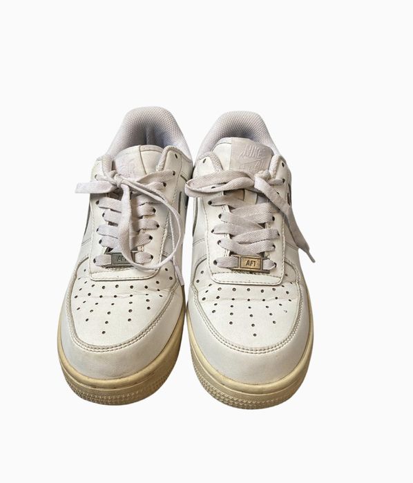 Обувки Dr. Martens, Nike Dunk, Nike AF1, Vans