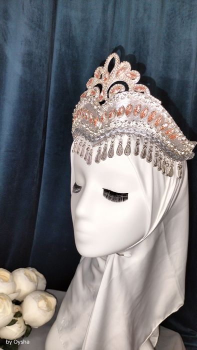 Tillaqoshlar diademalar buyurtma asosida yasaladi