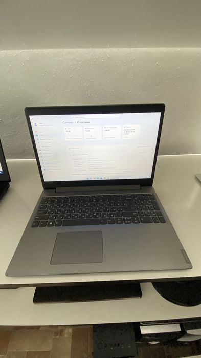 Ноутбук Lenovo Core i3 10110U