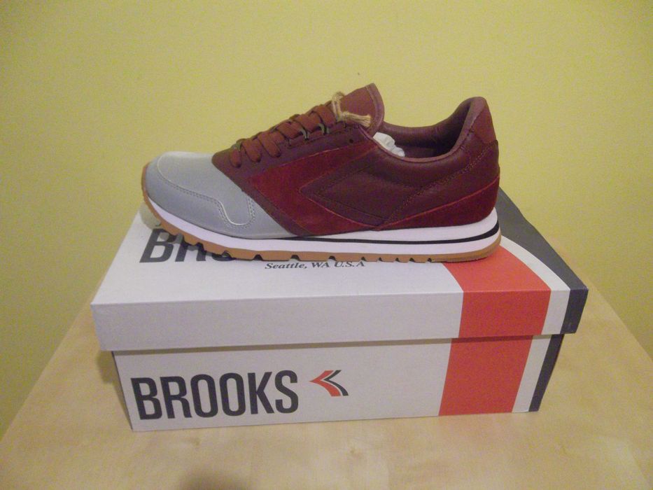 Adidasi Brooks Chariot marimea 41 si 43 -LICHIDARE STOC-