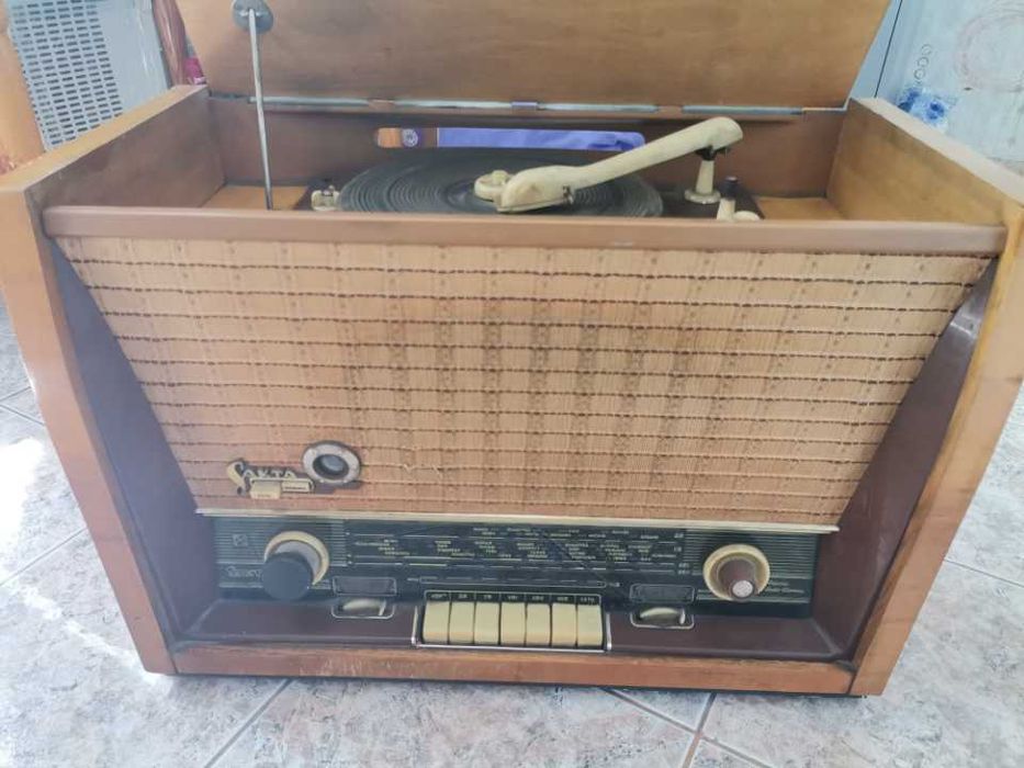 Sakta – Руско радио с грамофон - 50  лв.