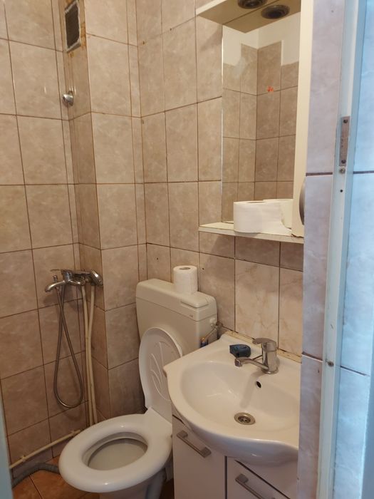 Garsoniera de închiriat