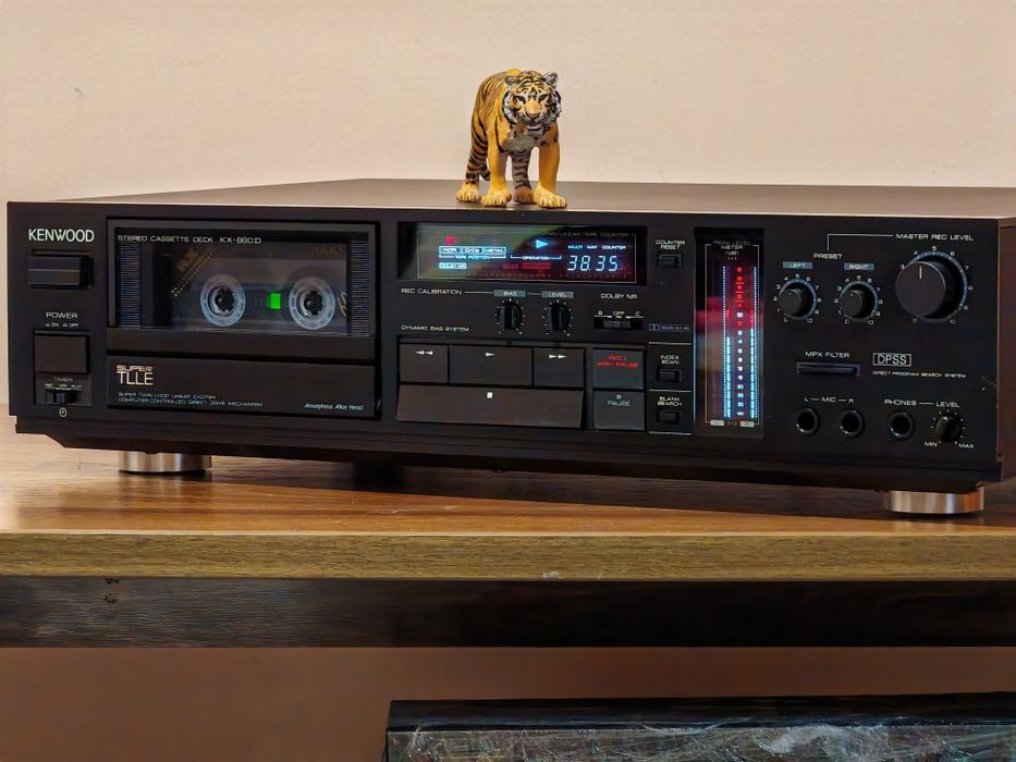 Kenwood KX-880D. Cap serie gama KX-D. Full Direct Drive [FDD] Preț fix