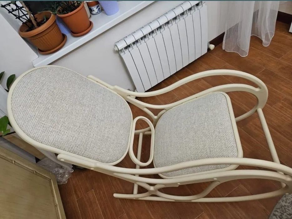Продам кресло качалку