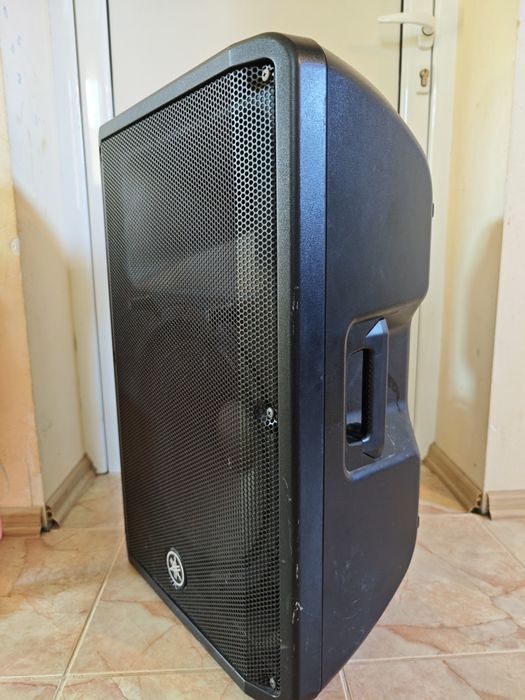 Тонколона YAMAHA DBR 15