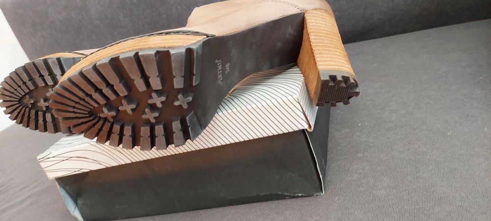 Дамски боти, естествена кожа, р-р 39, НОВИ