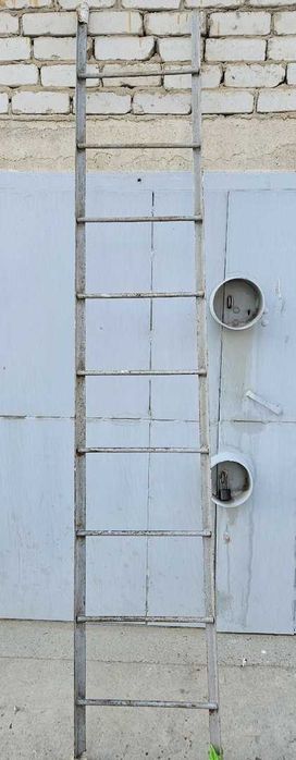 Металлическая лестница