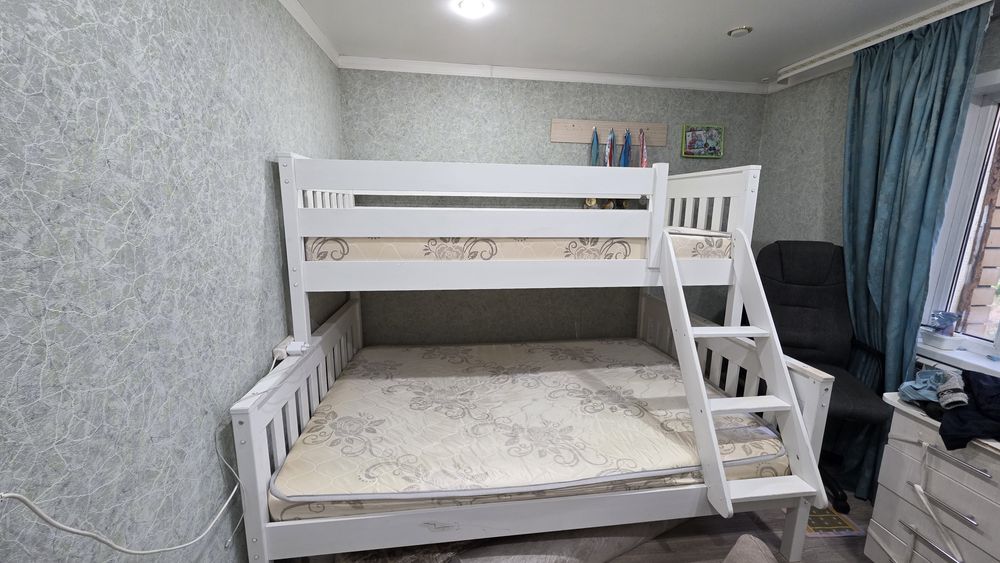 Кровать двухярусная