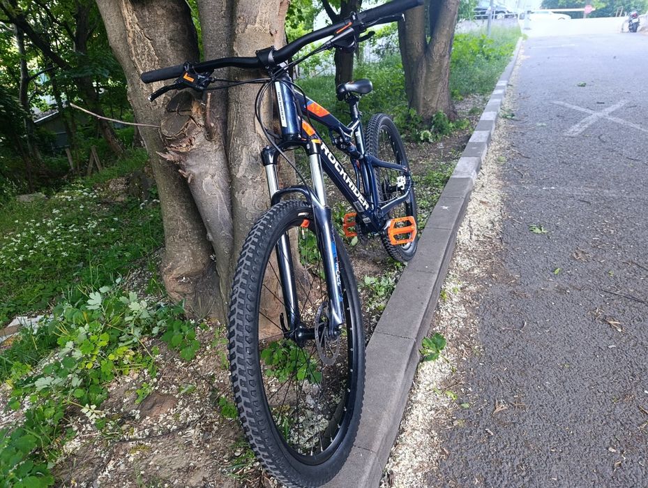Vând Rockrider ST 540, mărimea L, în stare foarte bună.