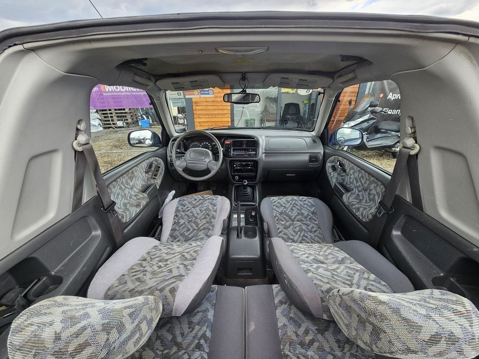 Suzuki grand vitara An 2000 1.6 Benzina 16V Jante  Bulbar  si Scări  de inox, Cârlig Posibil Rate ***
