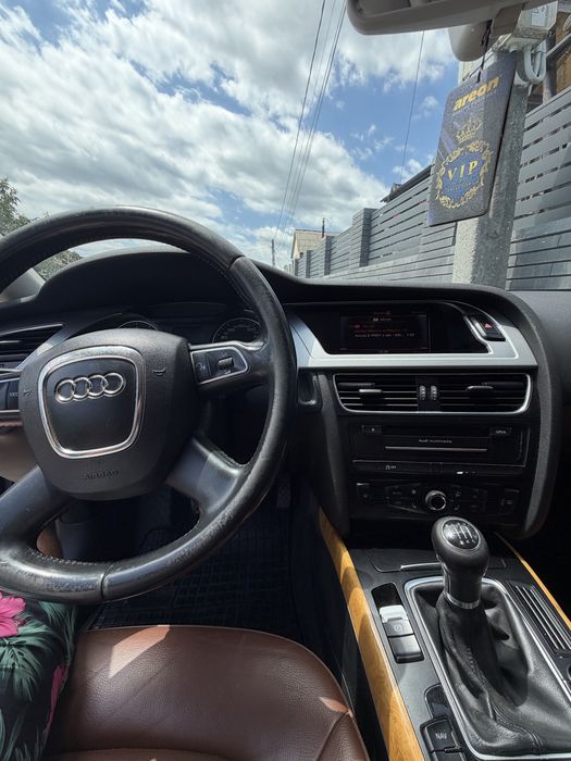 Audi a4 b8 2011  quattro