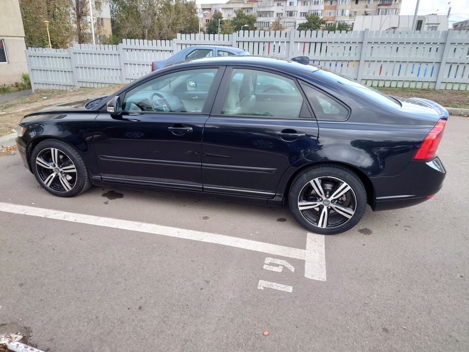 VOLVO S40
