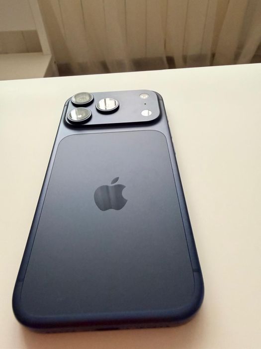 Vand Iphone 17 pro, predare personala in Drobeta Turnu Severin