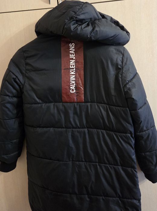 Оригинално зимно яке за момиче Calvin Klein на Calvin Klein