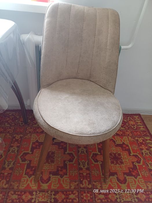 Стул со спинкой мягкий