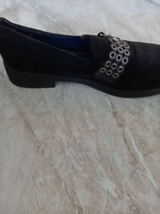 Женские туфли замшивые