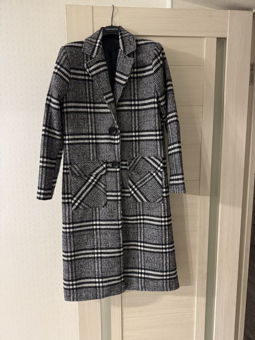 Продам женское пальто